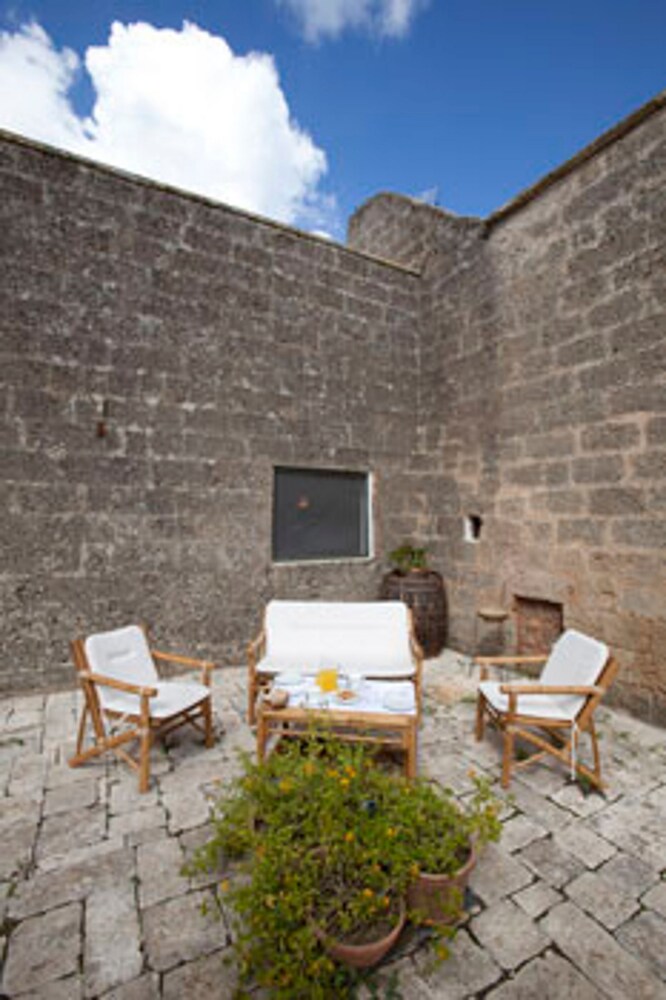 Masseria Cristo 66/68