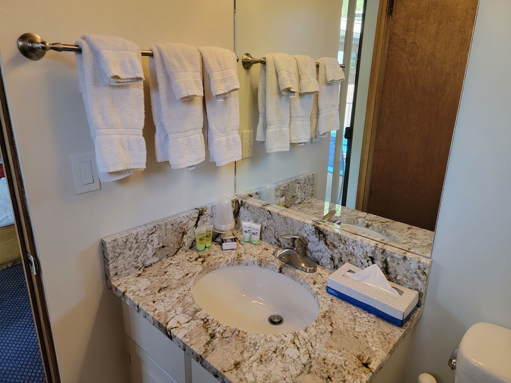 St Moritz Lodge Condos 65/69