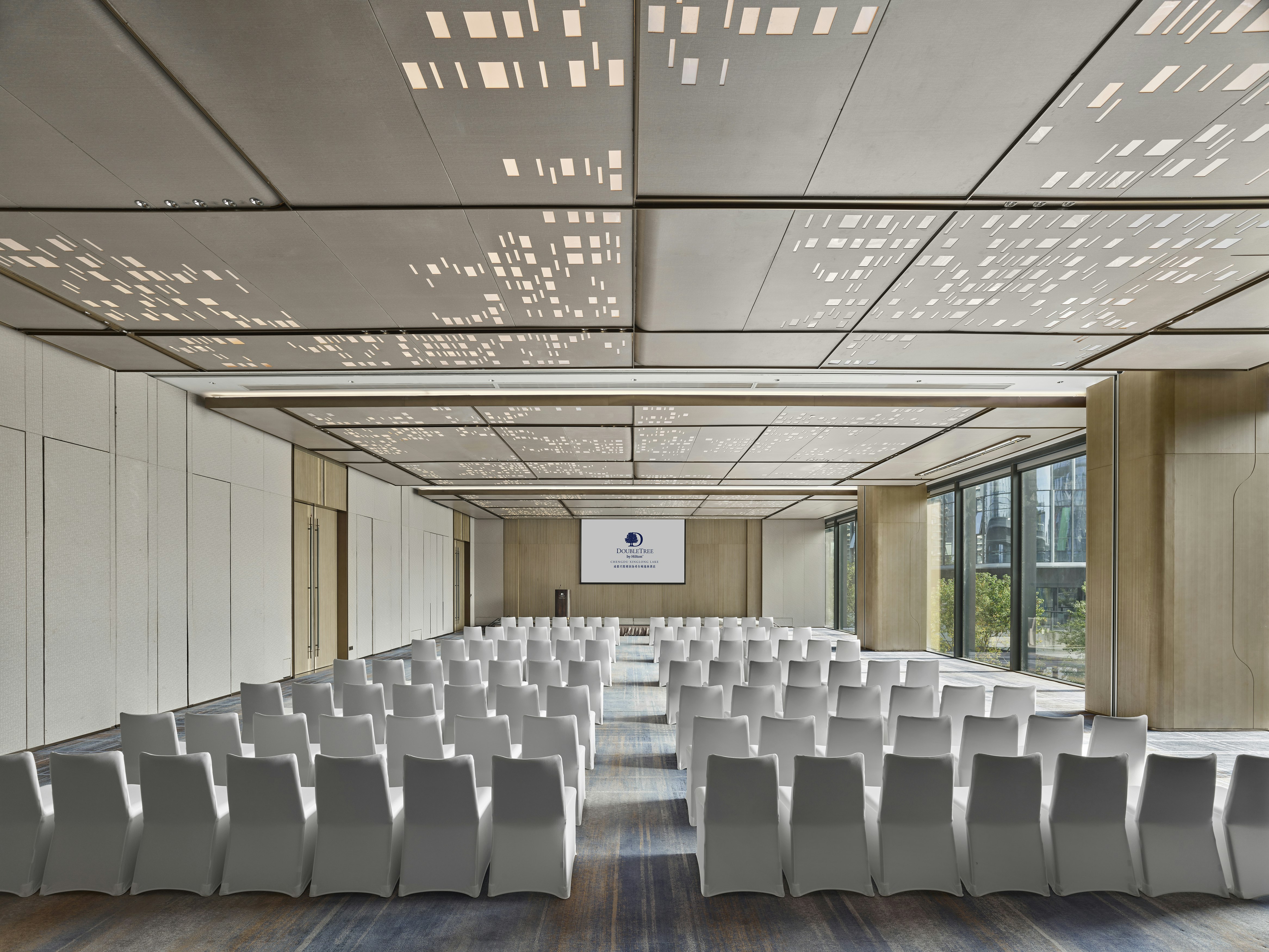 DoubleTree by Hilton Chengdu Xinglong Lake 41/53