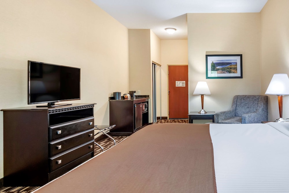 Best Western Plus Victor Inn & Suites 10/35