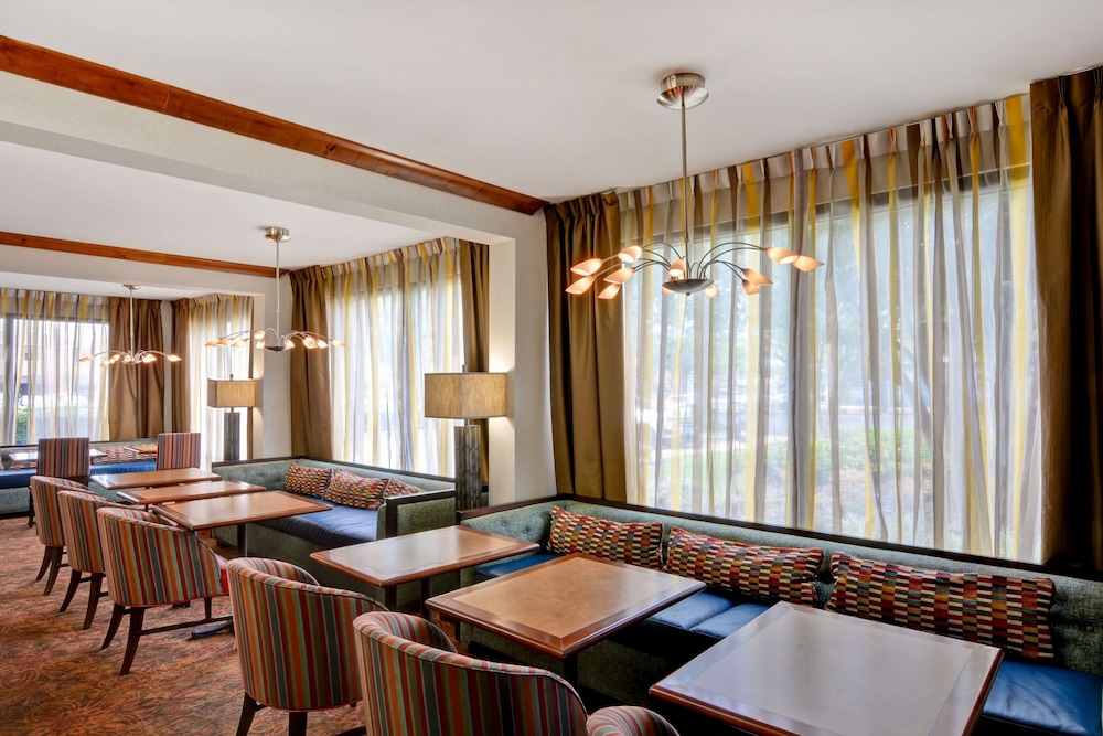 Hampton Inn Memphis-Poplar 31/53
