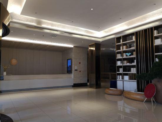 Ji Hotel (Shanghai Pudong Airport Chengnan Road) 8/44