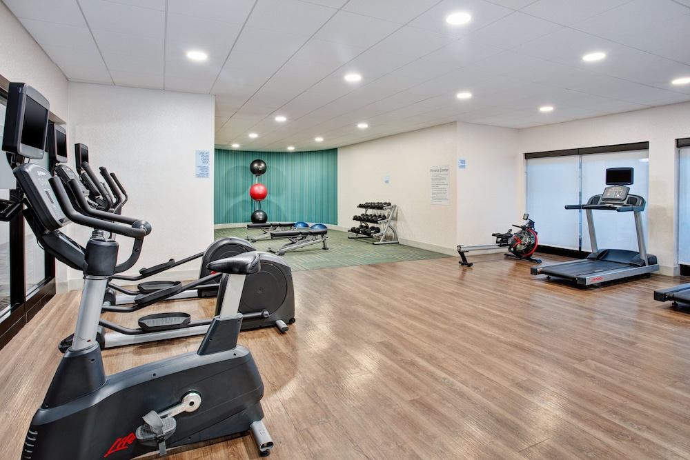 Holiday Inn Express & Suites Belleville (Airport Area) 28/50