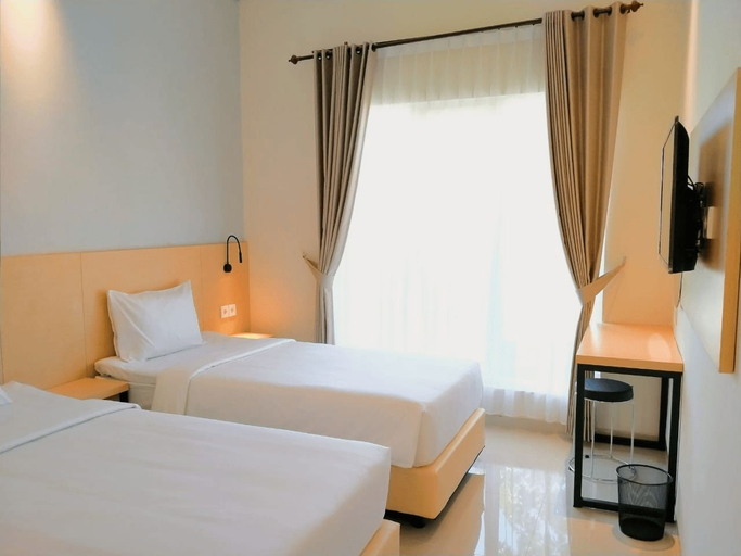 Goya Hotel Probolinggo 5/10