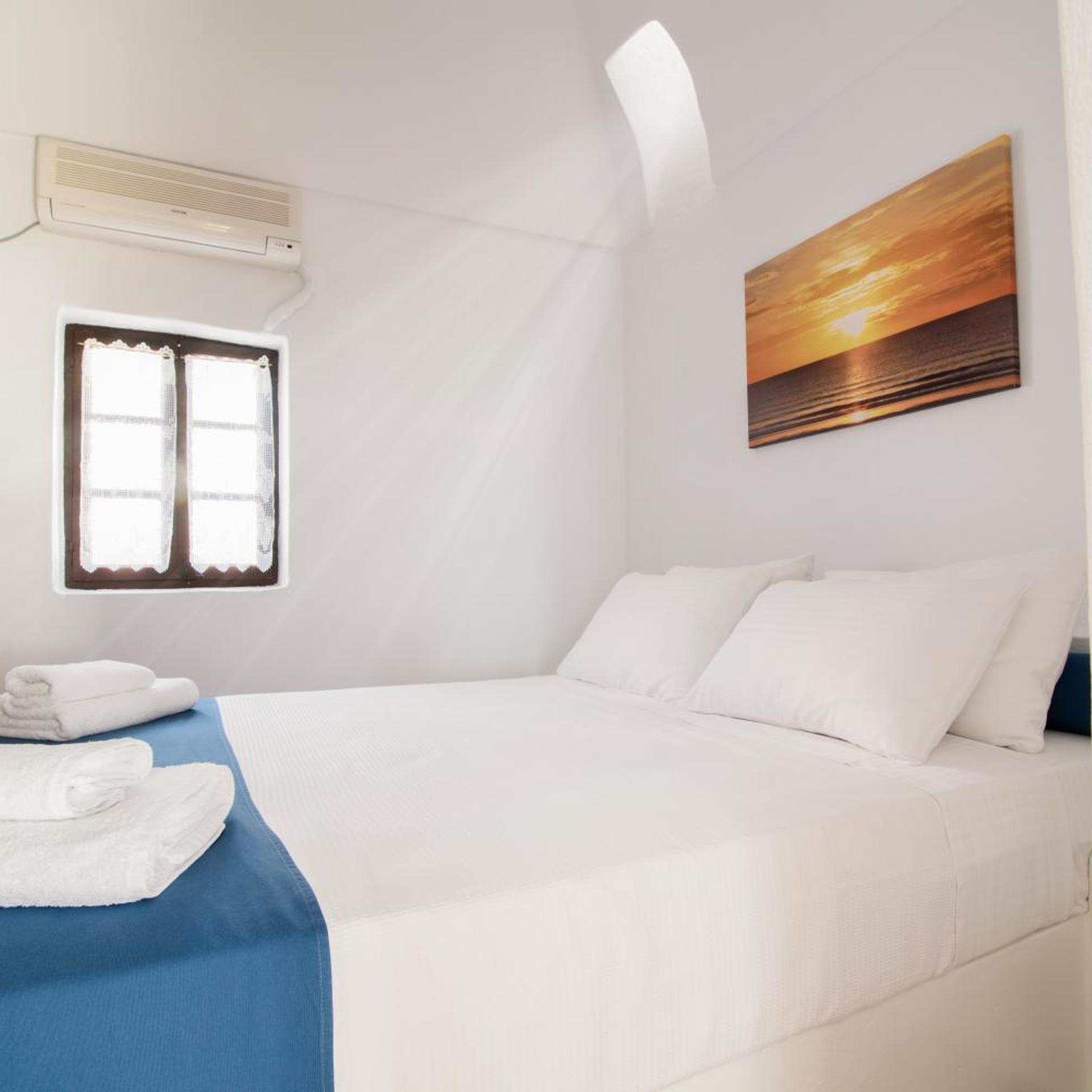 Villa, Beach Front، Santorini Crystal Blue 10/10
