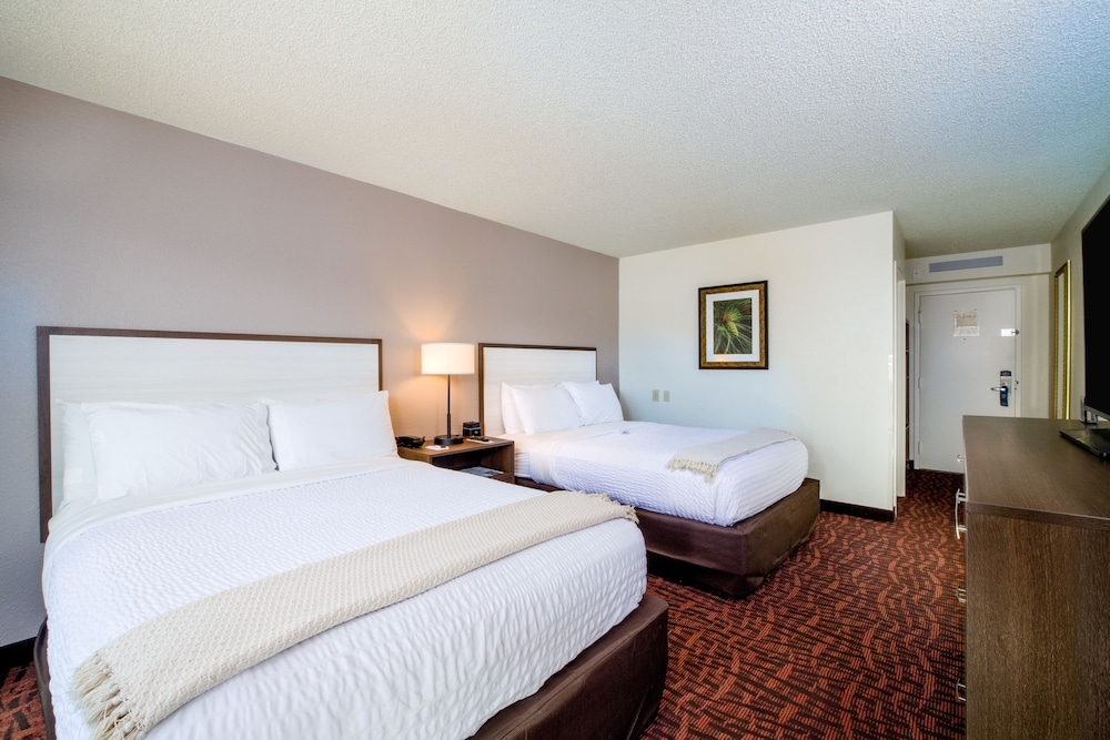 Holiday Inn Estes Park 16/84