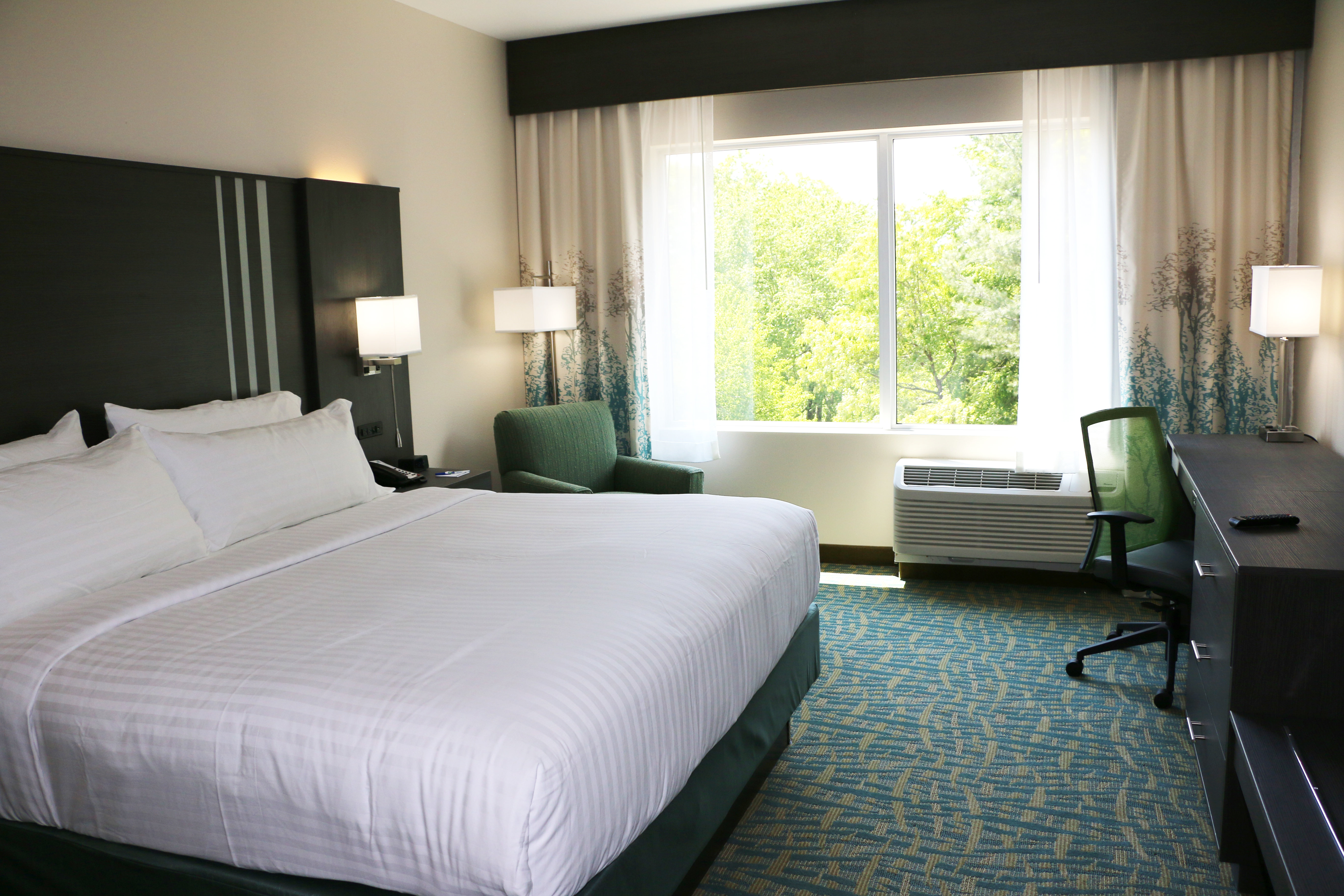 Leisure, King Bed