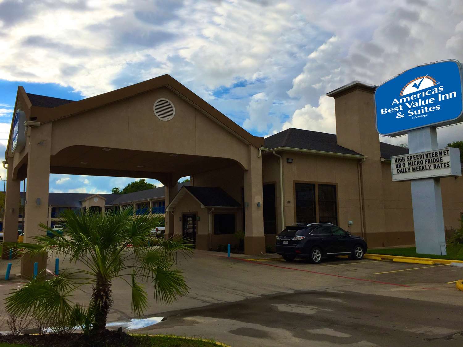 Americas Best Value Inn & Suites Mont Belvieu Houston 4/5