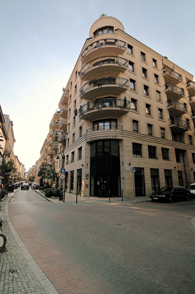 Comfort Apartments 3/52