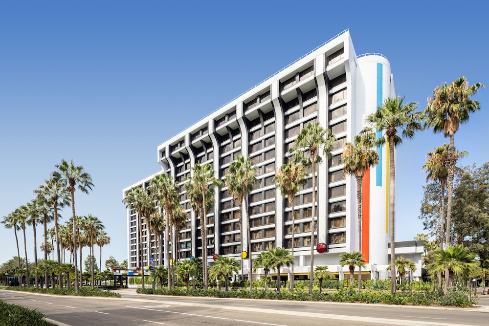 Pixar Place Hotel in ANAHEIM - CA