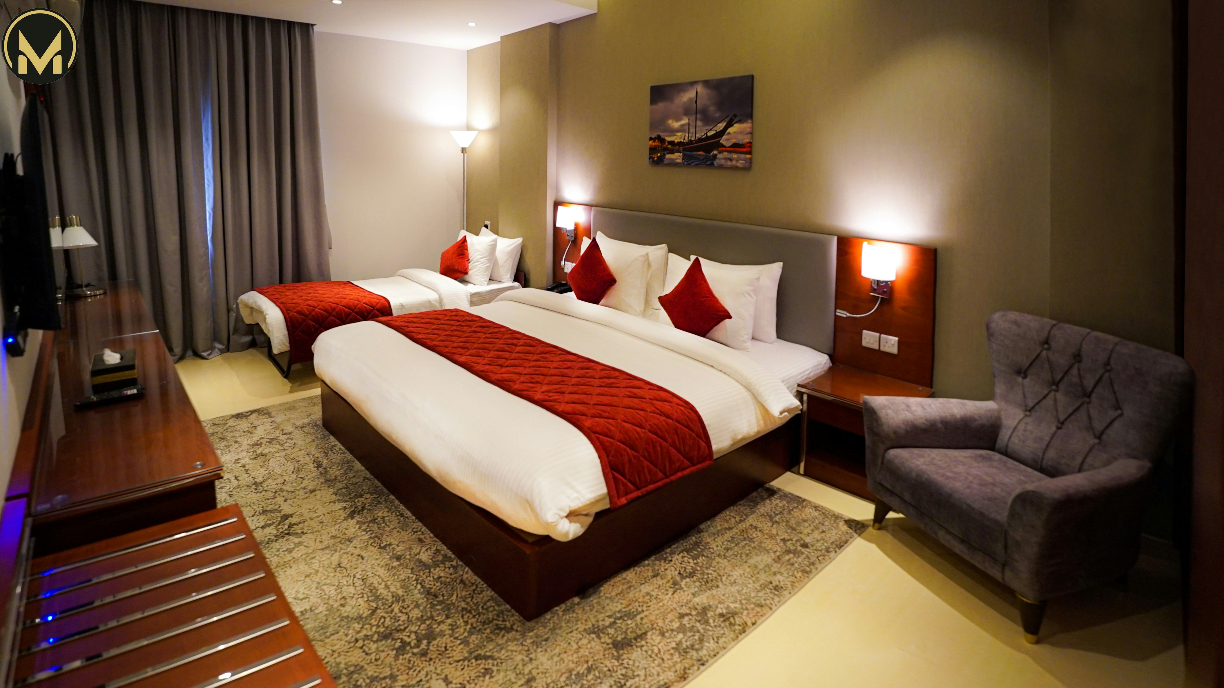 Muscat Express Hotel 7/11