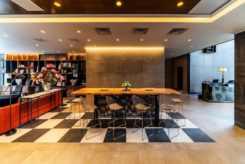 Hyatt Centric Las Condes Santiago 11/80
