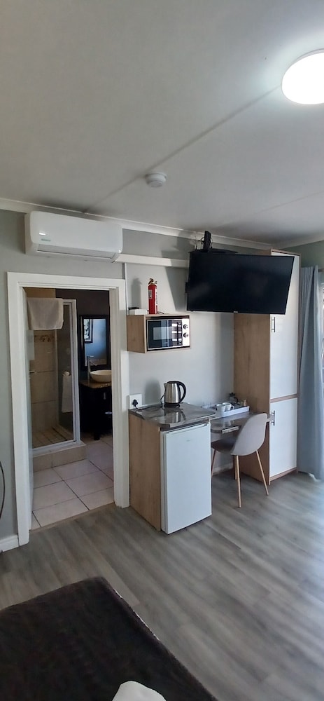 Reef View Bnb 7/50