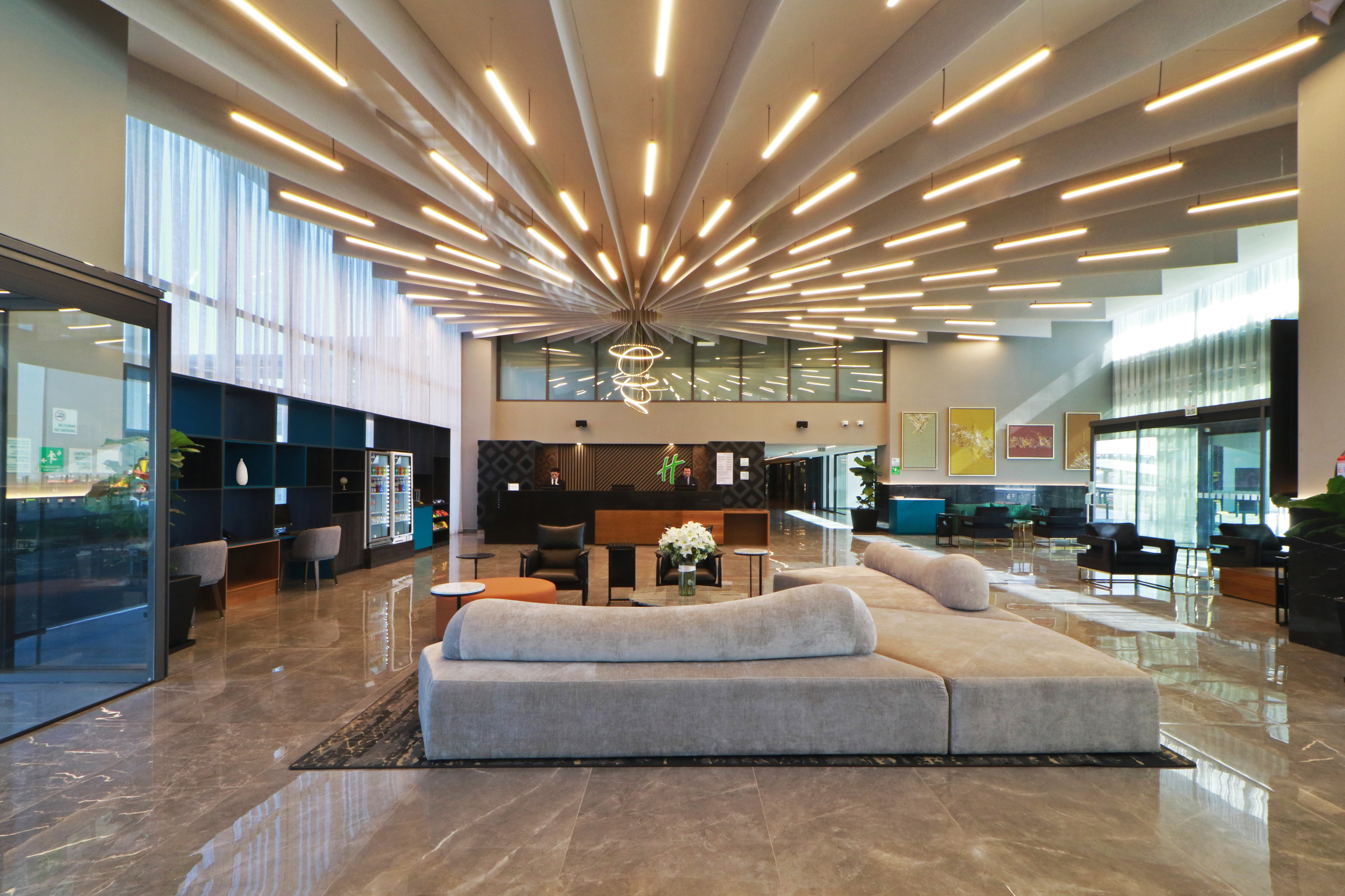 Holiday Inn and Suites Mexico Felipe Angeles Airport 3/30