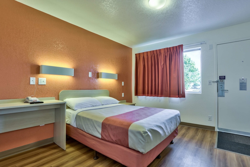 Motel6 Flagstaff, AZ - Butler 27/50