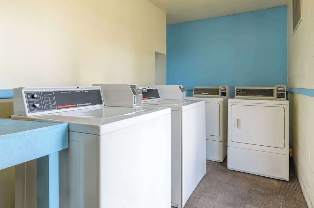 Motel6 Spring Hill, FL - Weeki Wachee 47/64