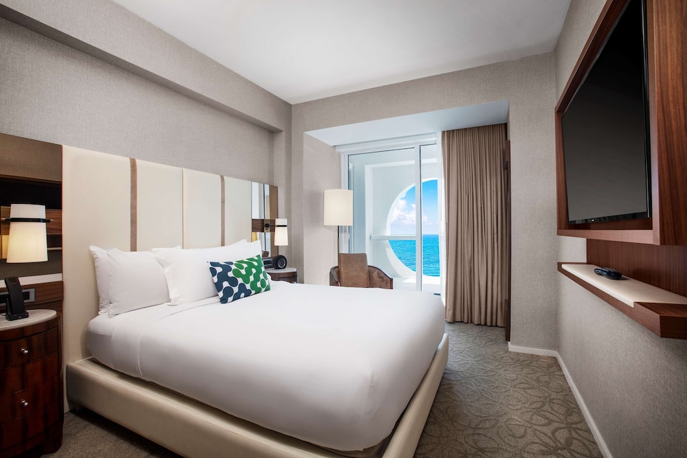 1 Bedroom, Residence, Suite, 2 Queen Beds, Ocean Front