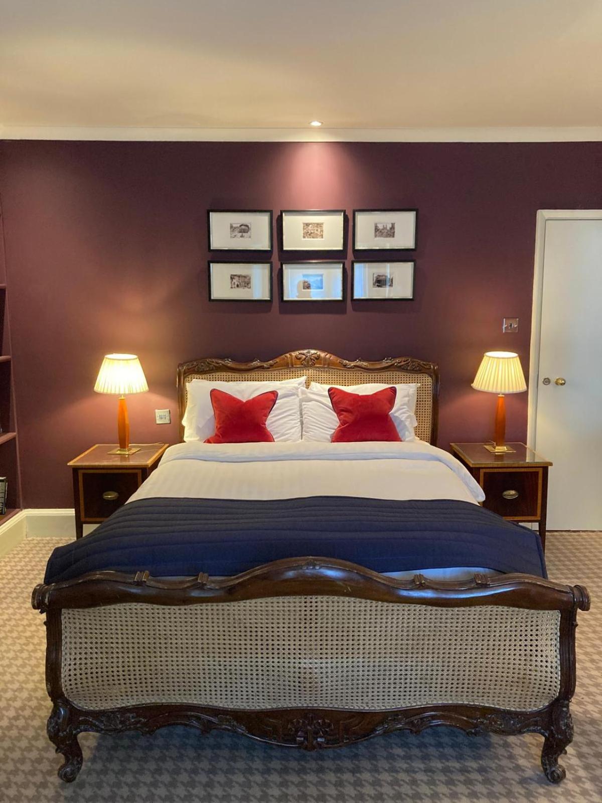 Hotel Manor - Datchet, Windsor 6/11