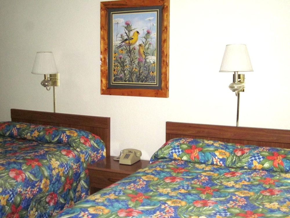 Color Country Motel 36/38
