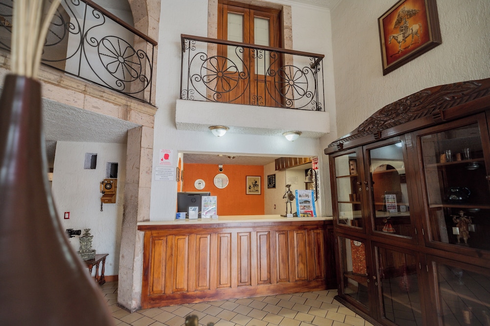 Hotel Don Quijote Plaza 13/58