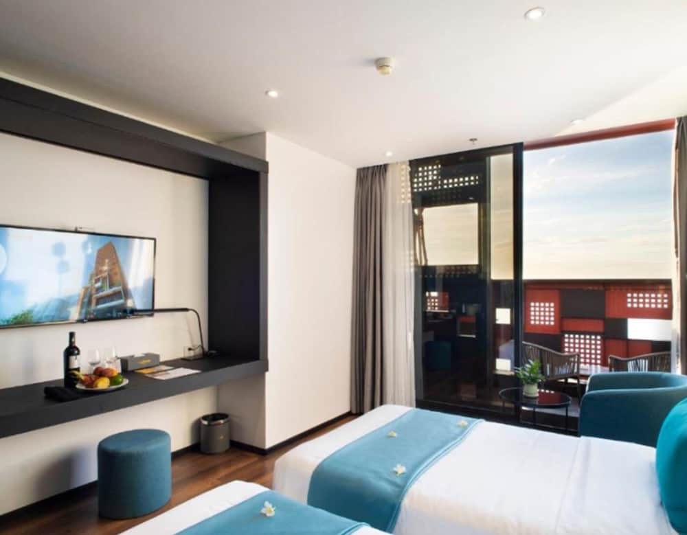 The Code Hotel And Spa 5/50