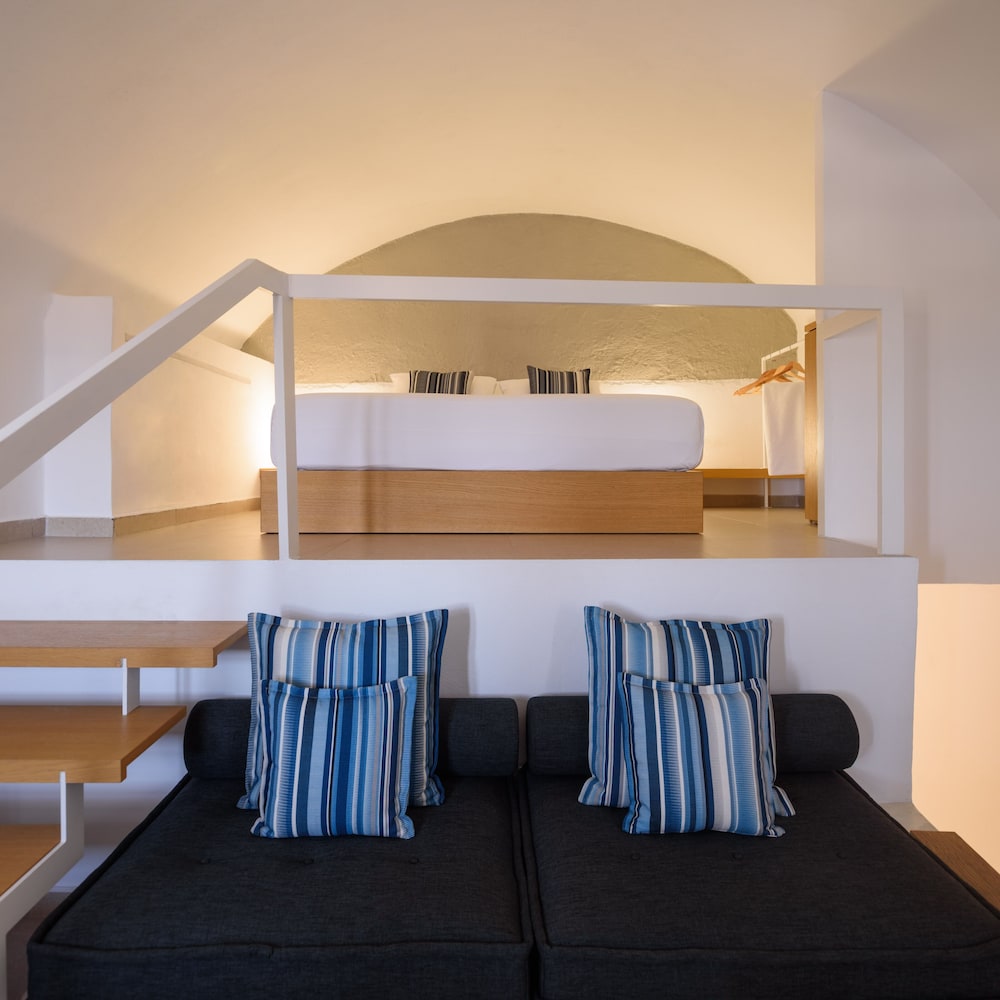 Muses Cycladic Suites 36/80