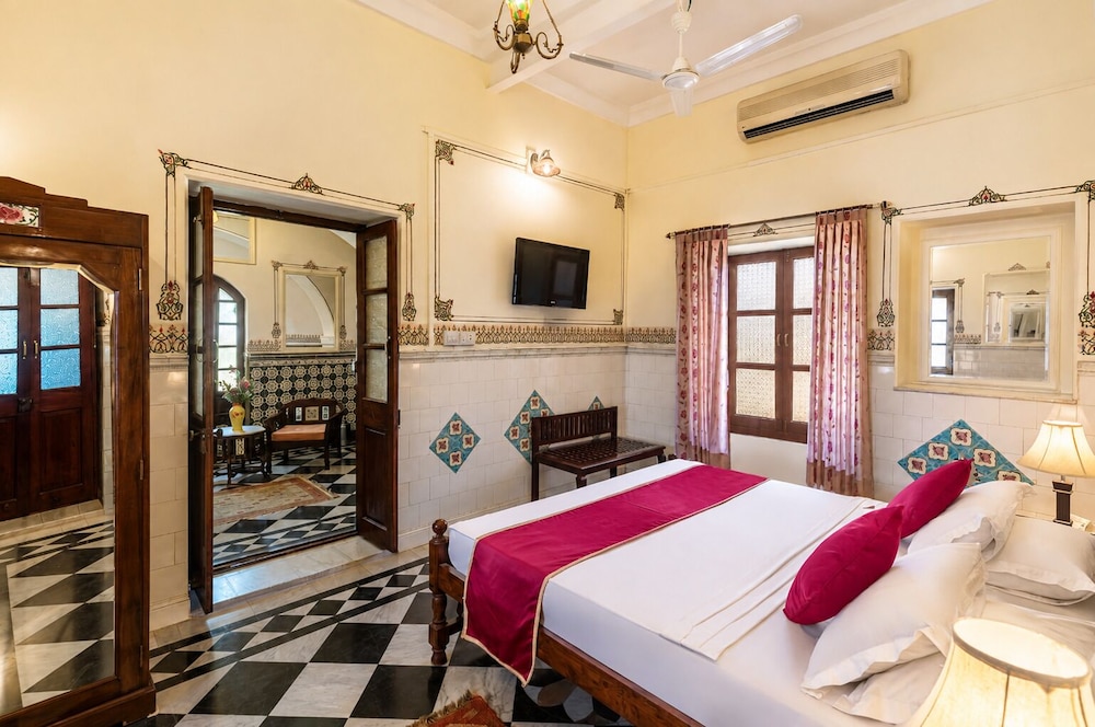 WelcomHeritage MANDIR PALACE 26/63