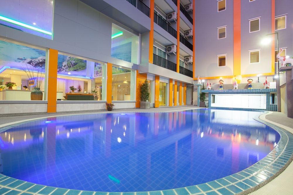 swimming pool spa