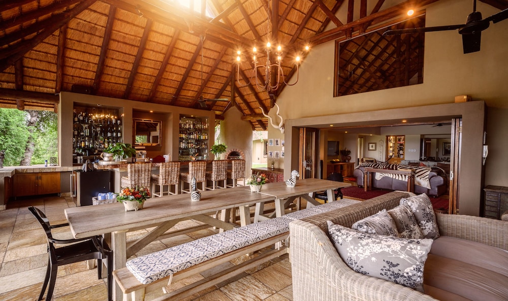 Khaya Ndlovu Manor House 44/72