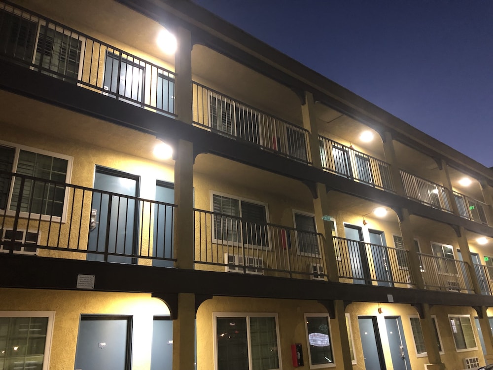 Simply Home Inn Suites 4/46