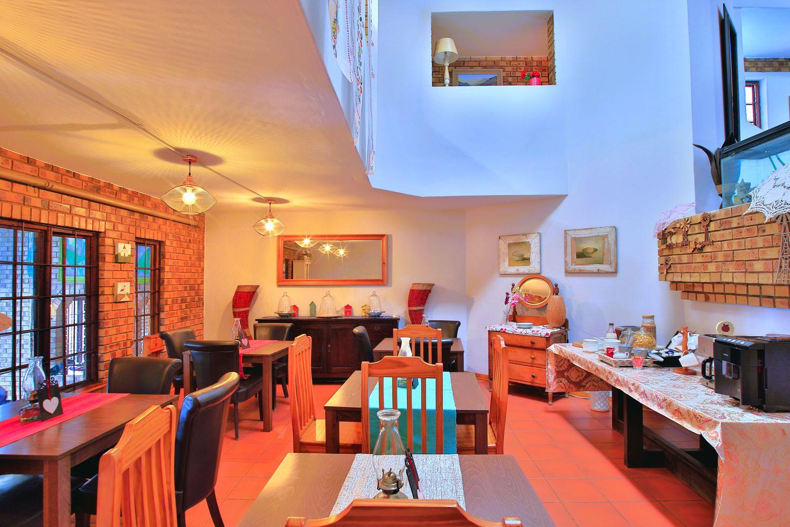 Mereke Manor 18/24