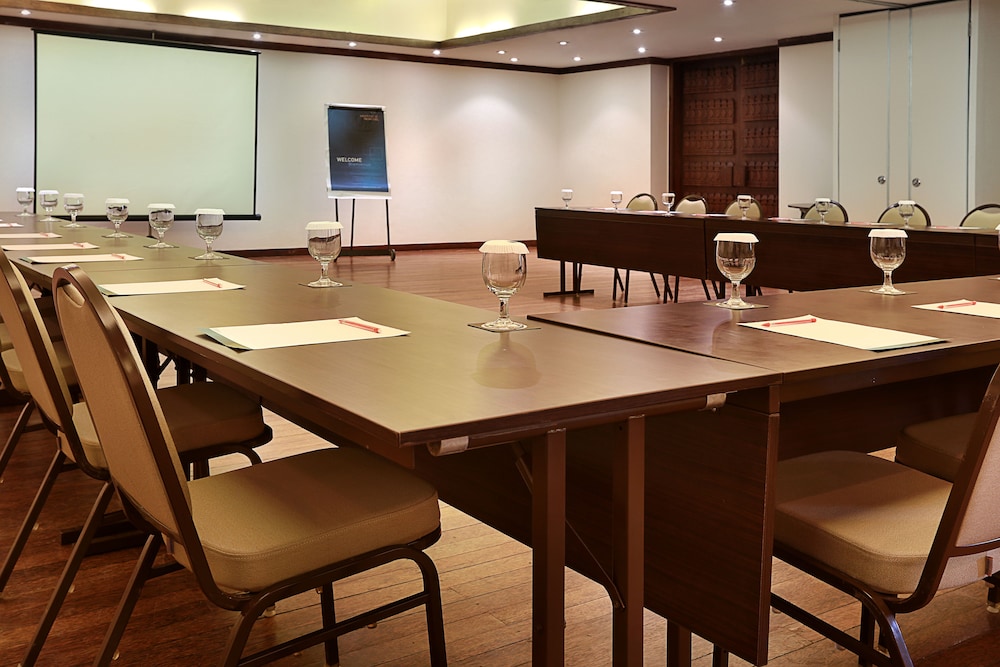 Novotel Lombok Resort and Villas 70/80