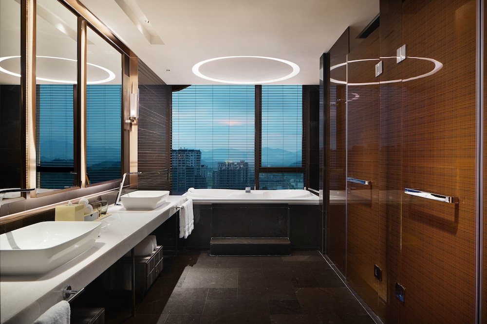 Sheraton Yunfu Xinxing Hotel 17/55