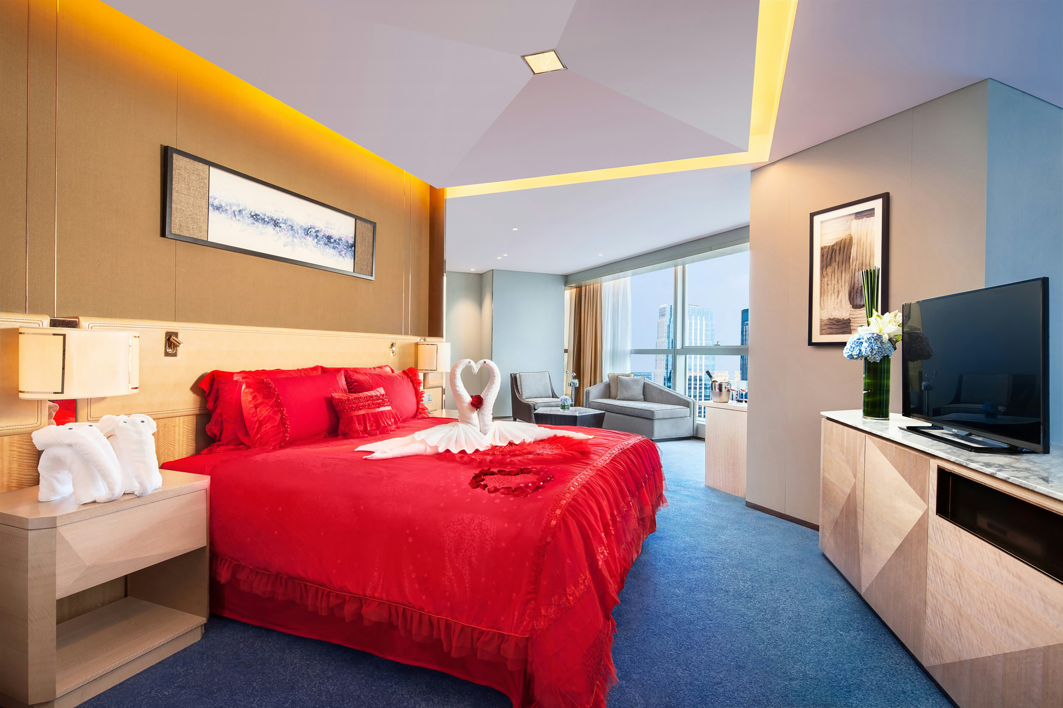 DELUXE, SUITE, KING BED