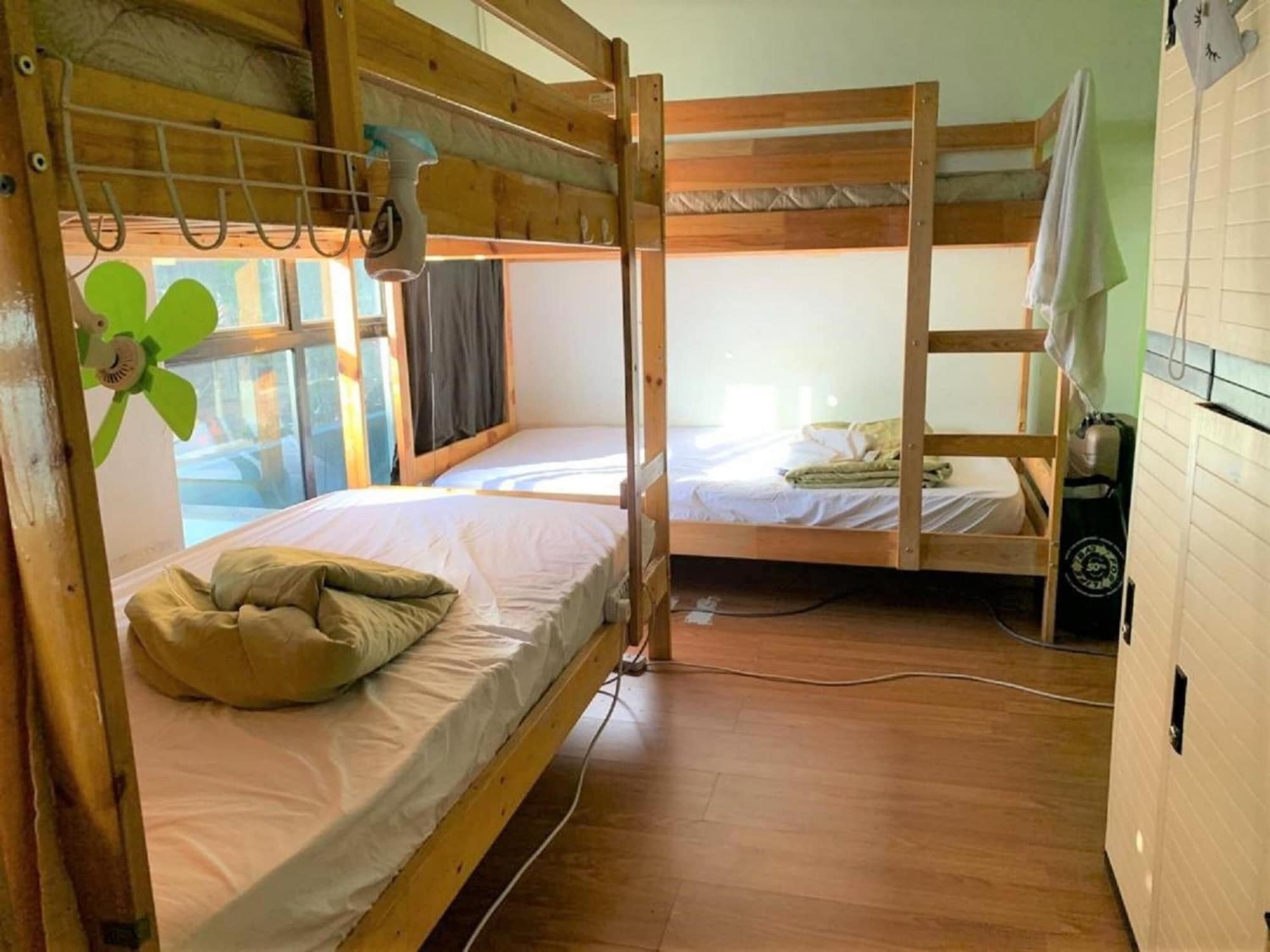 FEMALE DORM, 8 BEDS