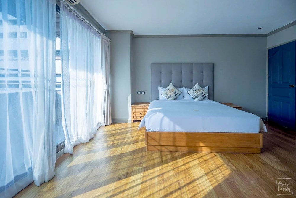 THEA Private Suites by TH District 18/64