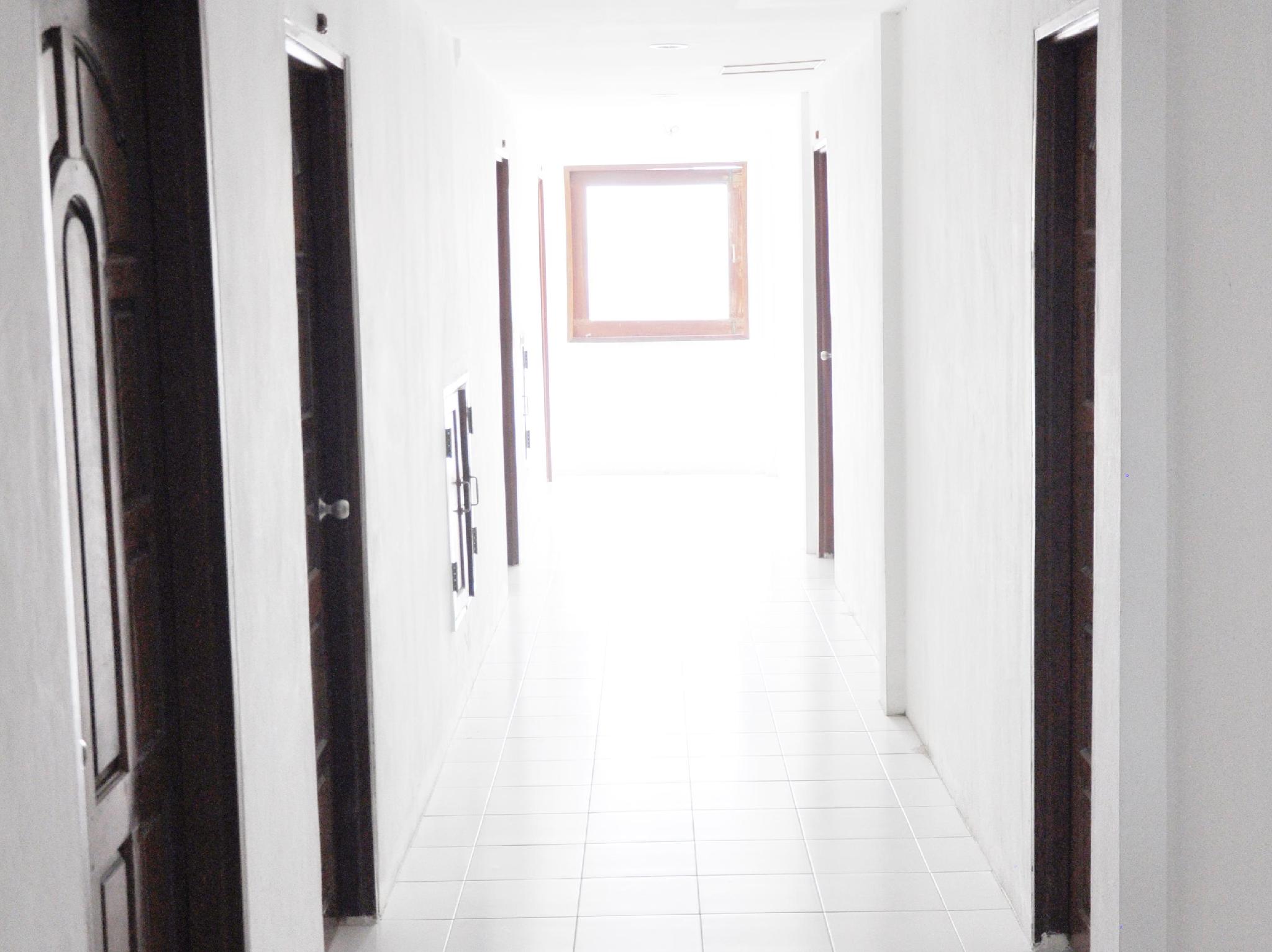 Highfive Guest House 22/32