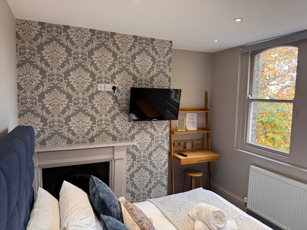 Regency Guest House 40/50