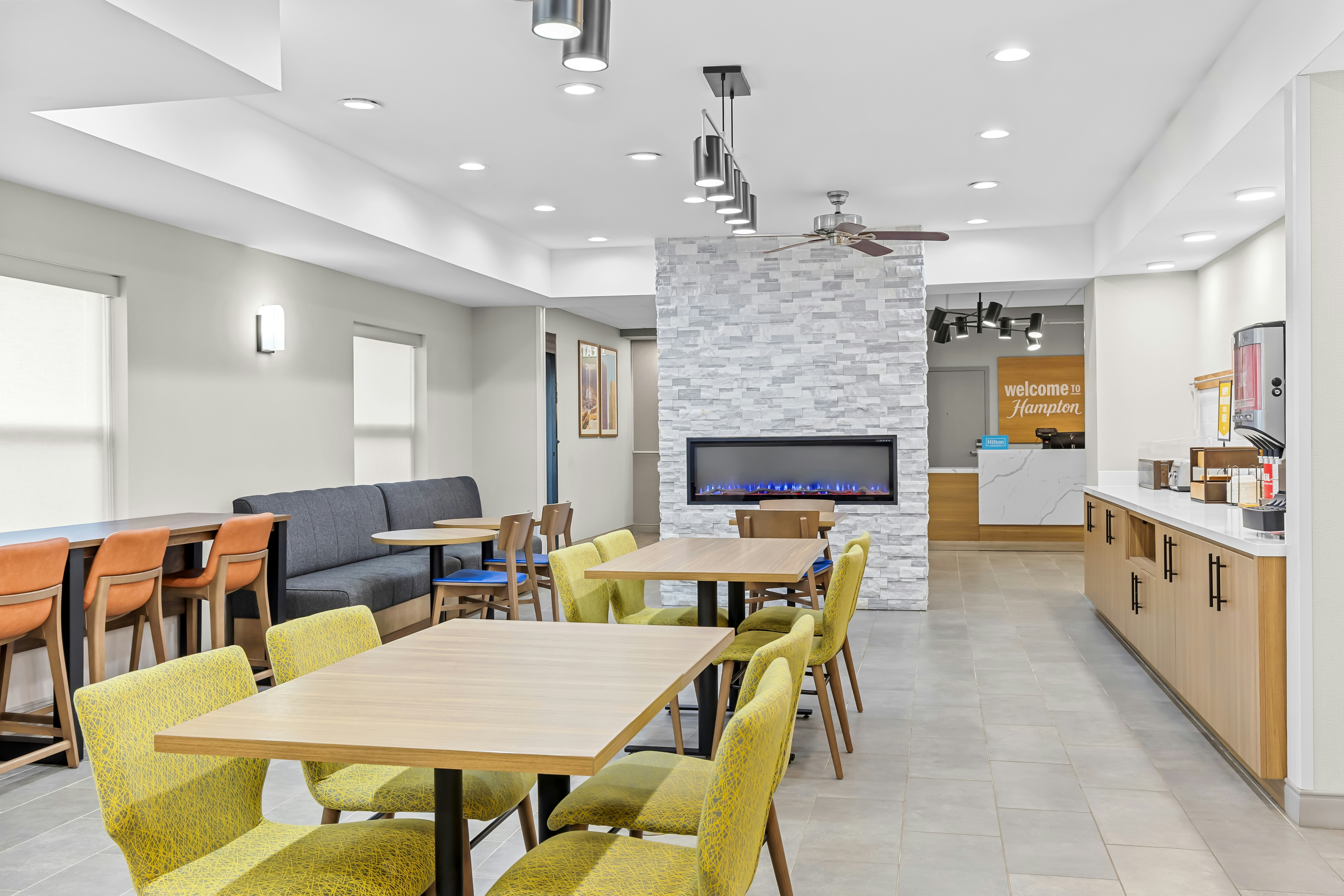 Hampton Inn Akron-Fairlawn 29/42