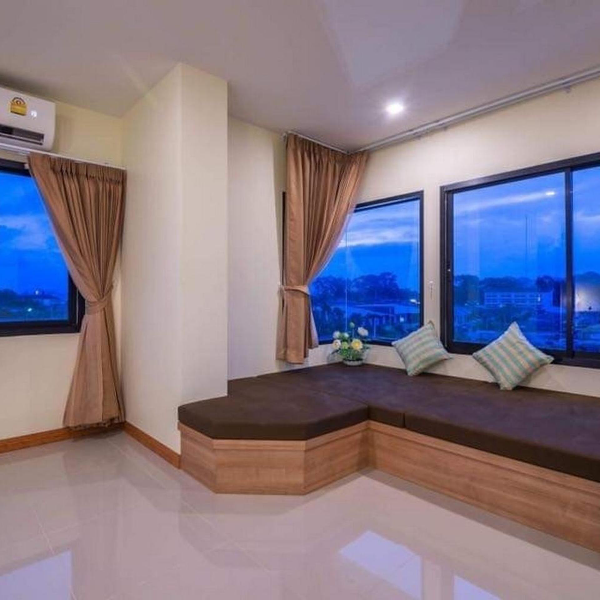 Capital O 900 Pura Nakhon Hotel 26/47