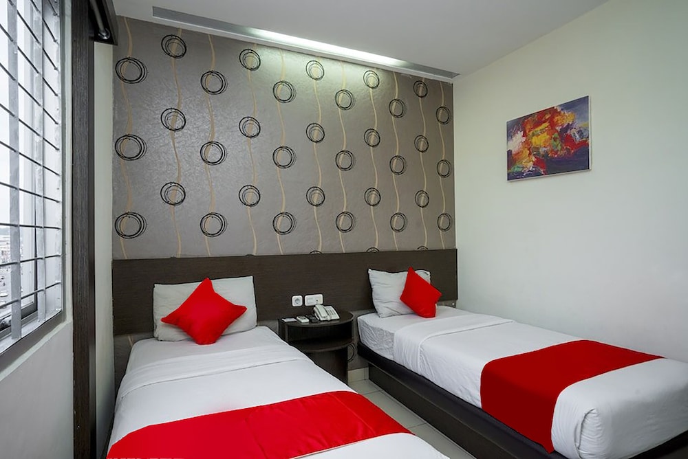 Hotel Grand Kartika 23/63