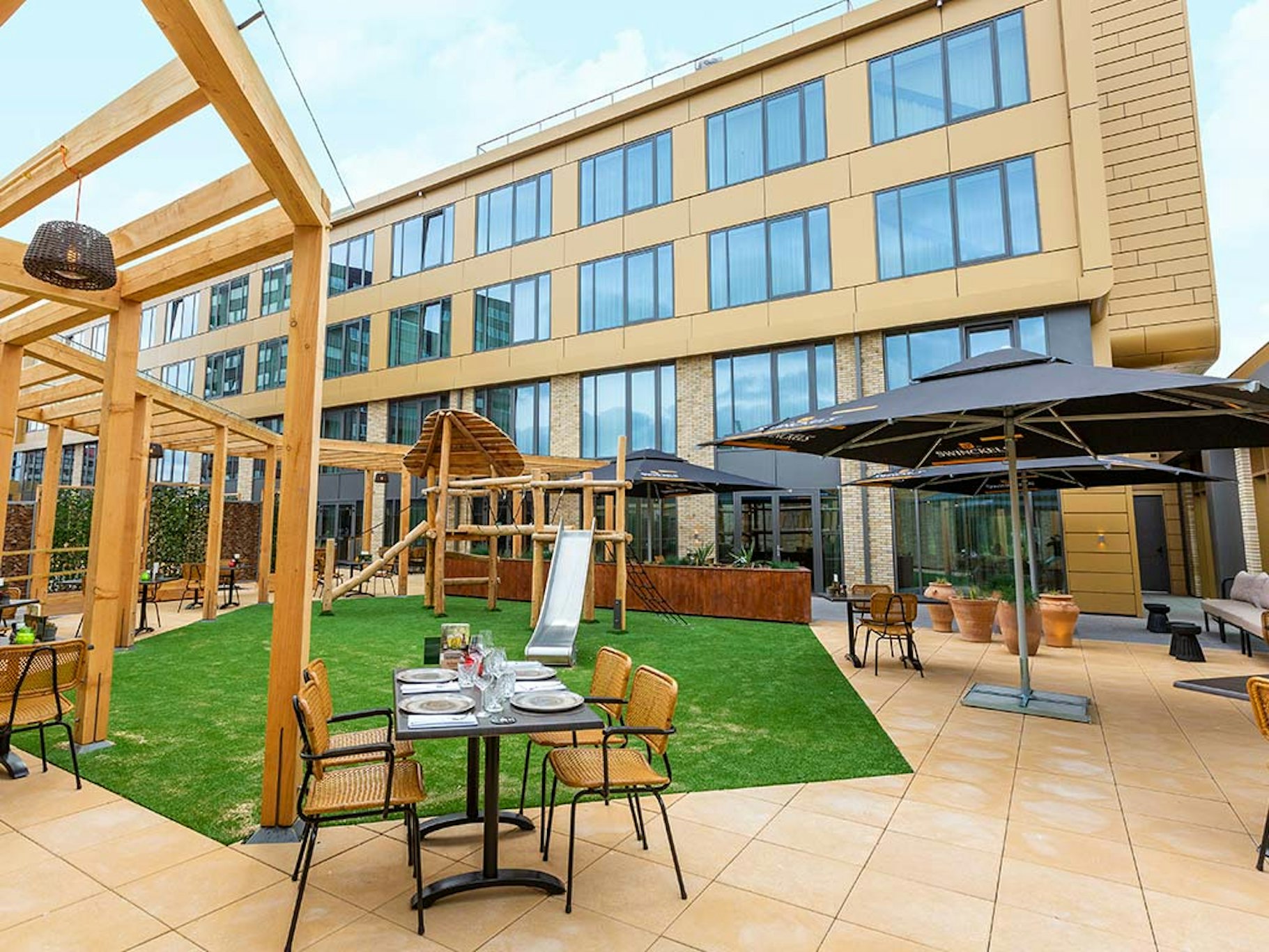 Fletcher Hotel-Restaurant ByZoo Emmen 1/16