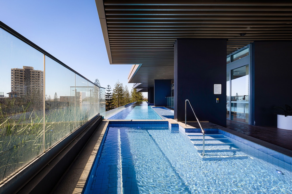 ULTIQA Signature at Broadbeach 22/50