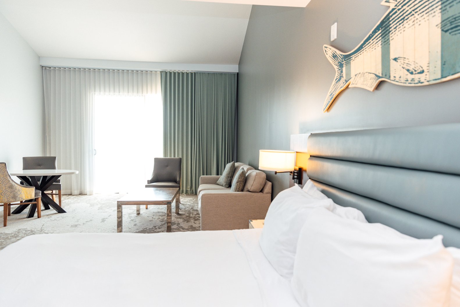 Lakehouse Hotel and Resort 47/100