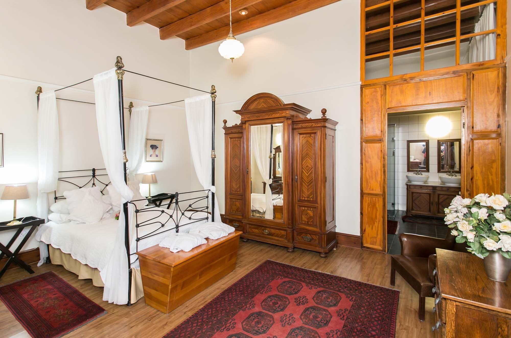 Suite, Queen Bed