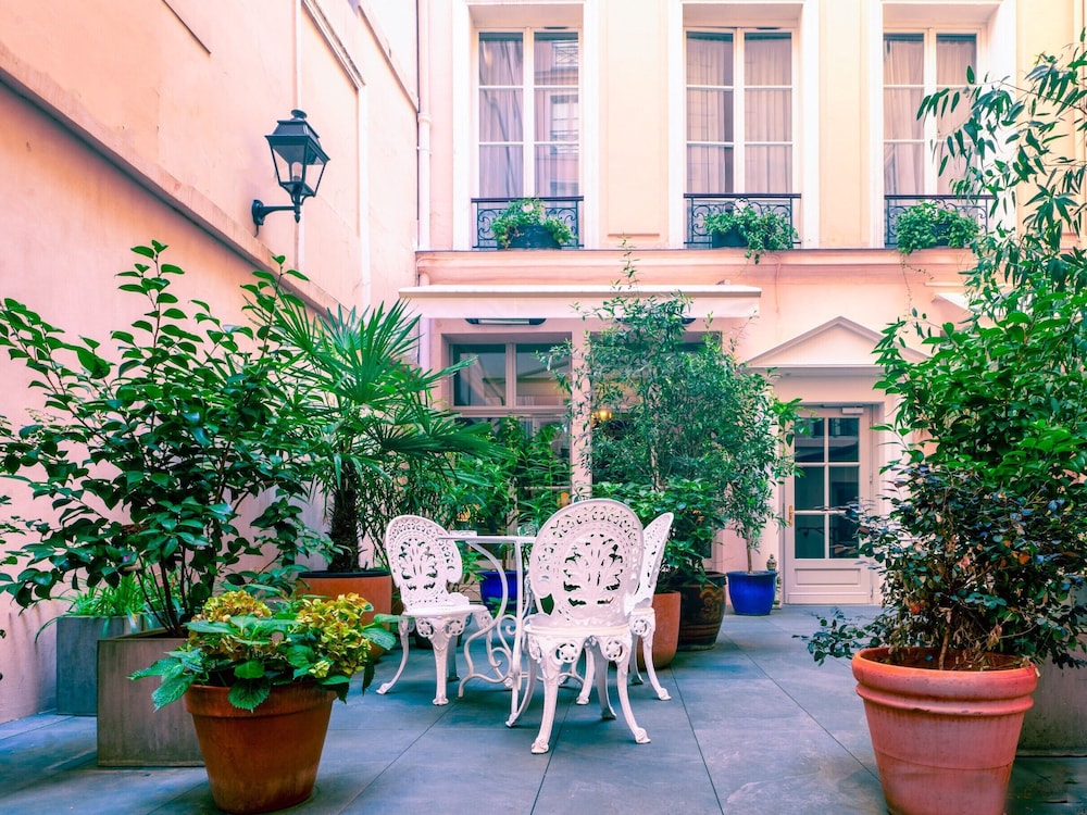 HOTEL DU DANUBE SAINT GERMAIN 57/68