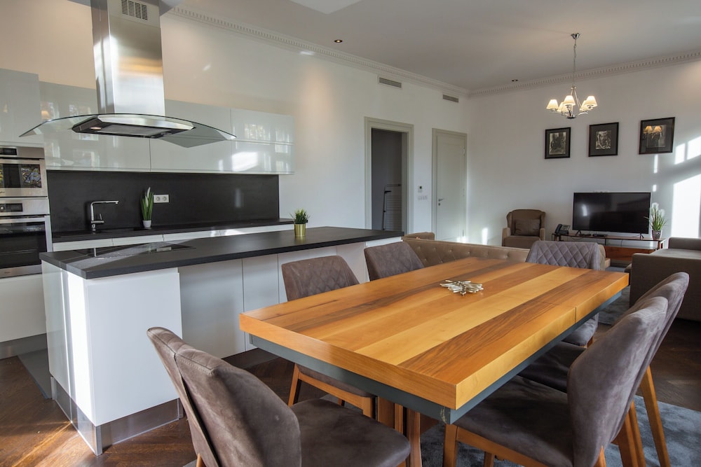 Utto Luxury Suites 40/54
