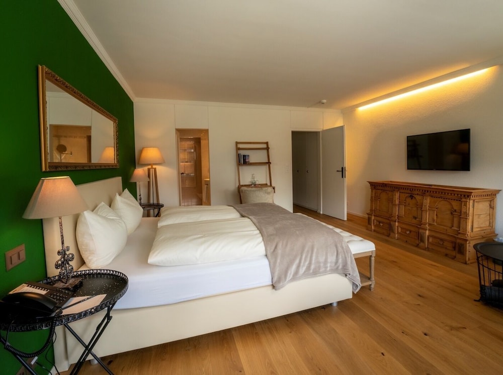 Bellavista, Twin Beds, Sofa
