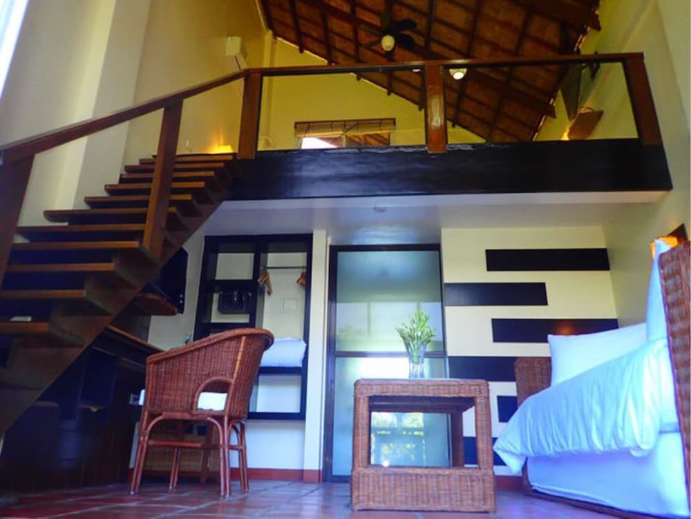 Edgewater Dive & Spa Resort 3/73