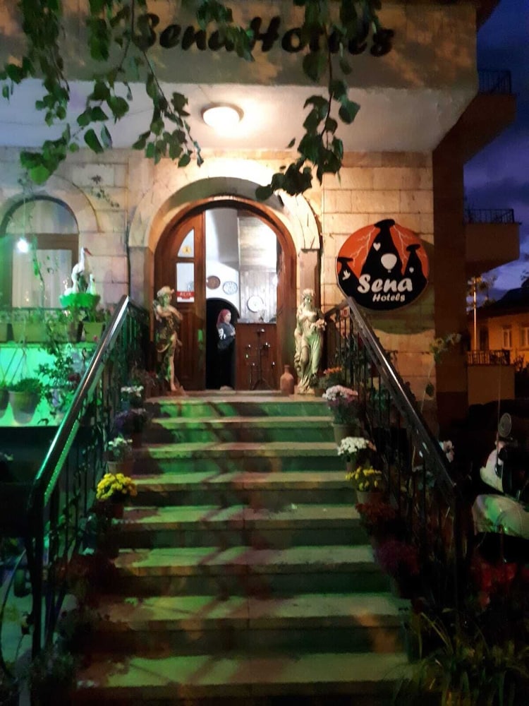 Sena Hotels 33/63